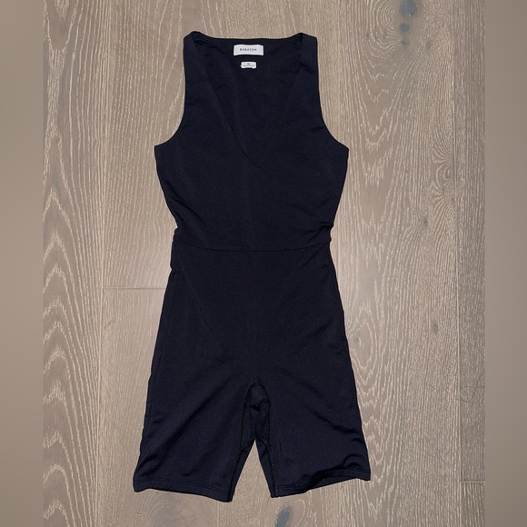 Babaton Aritzia Contour V-Neck Romper bodysuit XS - Picture 4 of 5
